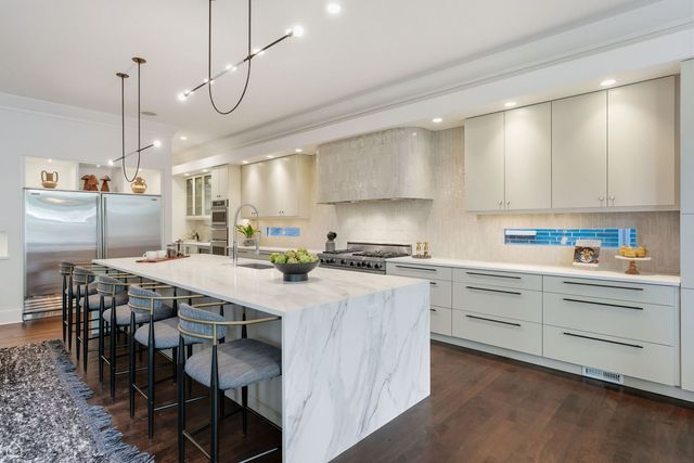 1838 N WOLCOTT Avenue, Chicago, IL 60622