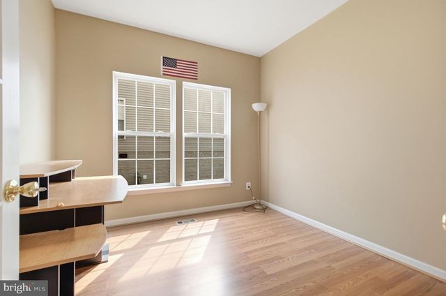 8016 TOWERING OAK WAY, Manassas, VA 20111