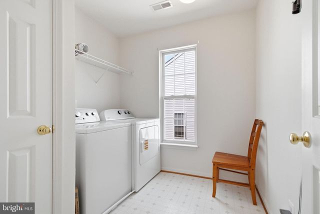 8016 TOWERING OAK WAY, Manassas, VA 20111