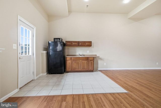 8016 TOWERING OAK WAY, Manassas, VA 20111