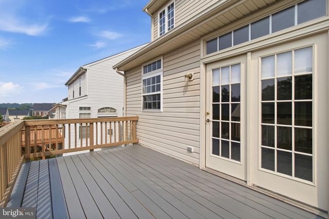 8016 TOWERING OAK WAY, Manassas, VA 20111