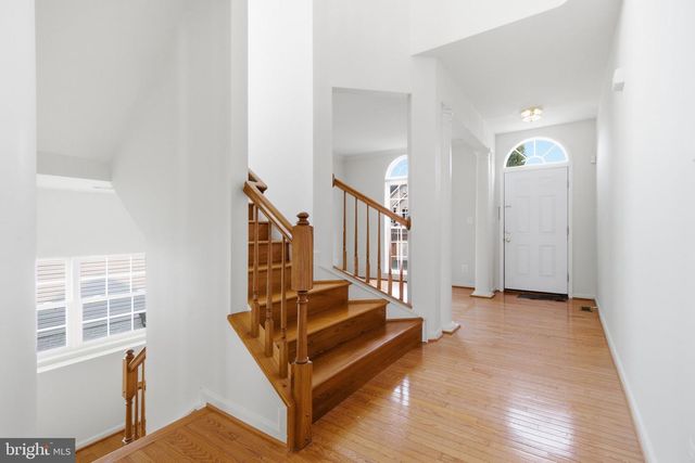 8016 TOWERING OAK WAY, Manassas, VA 20111