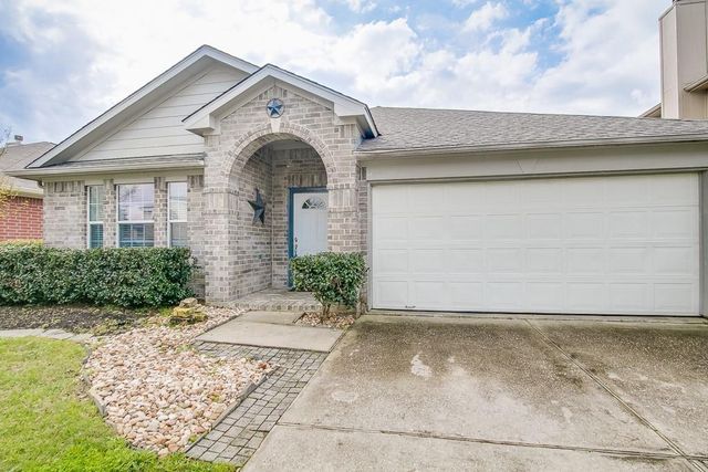 32211 Decker Oaks Drive, Pinehurst, TX 77362