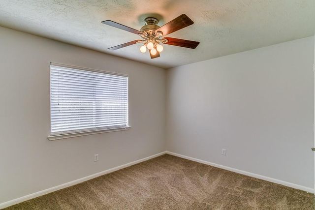 32211 Decker Oaks Drive, Pinehurst, TX 77362