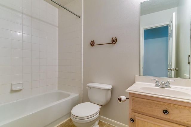 32211 Decker Oaks Drive, Pinehurst, TX 77362