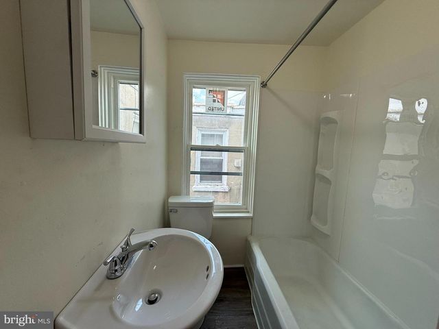 1225 LANCASTER AVE, Wilmington, DE 19805