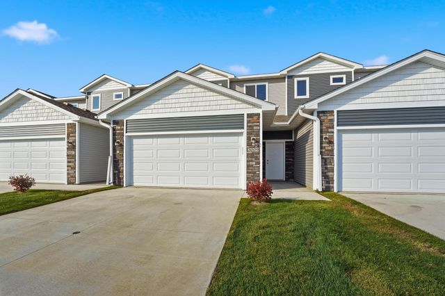 3009 Bracken Place, Norwalk, IA 50211