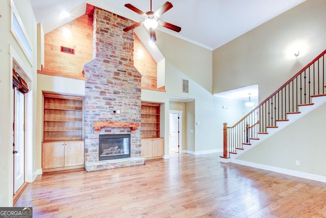 107 Beverly Farms Drive, Sharpsburg, GA 30277