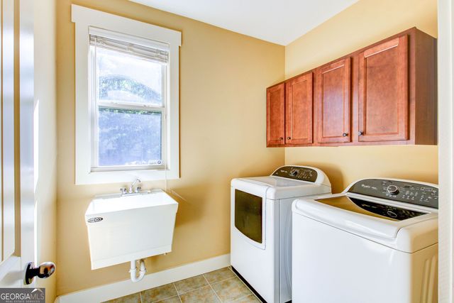 107 Beverly Farms Drive, Sharpsburg, GA 30277