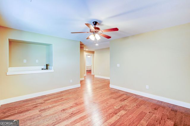 107 Beverly Farms Drive, Sharpsburg, GA 30277