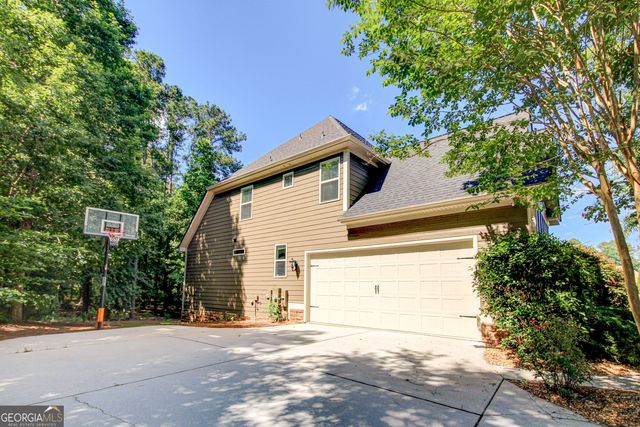107 Beverly Farms Drive, Sharpsburg, GA 30277