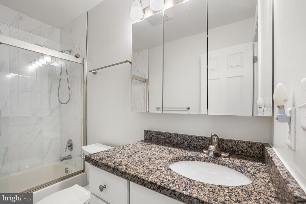 Image 21 of property listing at 15101 GLADE DR #10-3G, Silver Spring, MD 20906