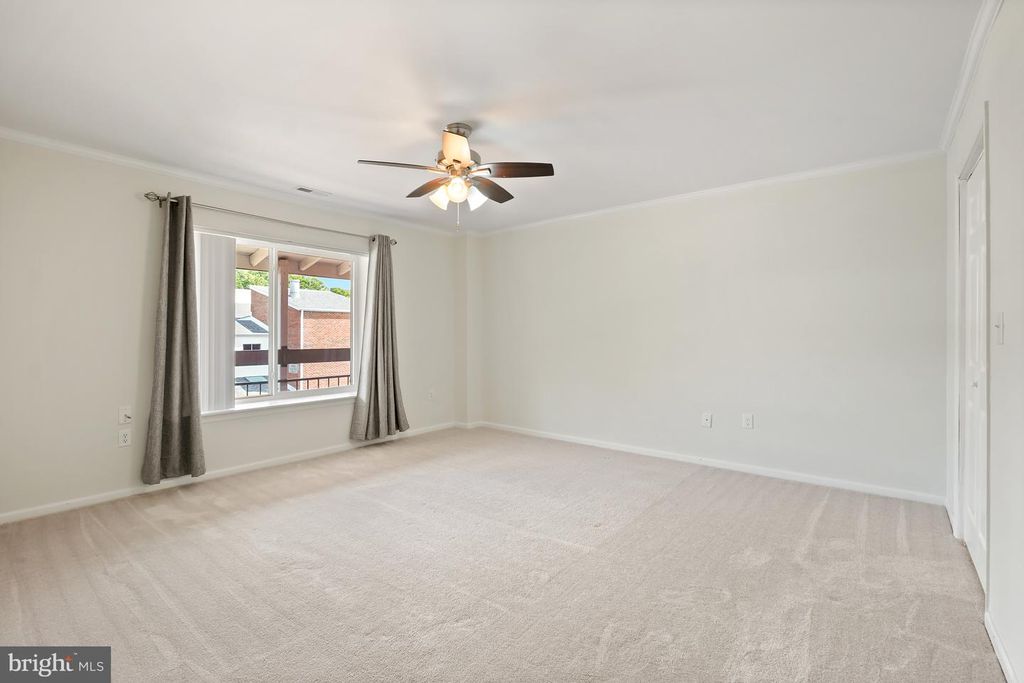 Image 25 of property listing at 15101 GLADE DR #10-3G, Silver Spring, MD 20906