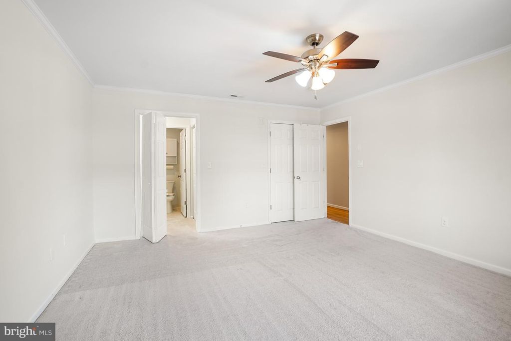 Image 28 of property listing at 15101 GLADE DR #10-3G, Silver Spring, MD 20906