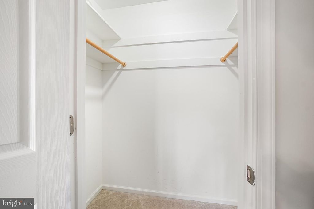 Image 29 of property listing at 15101 GLADE DR #10-3G, Silver Spring, MD 20906