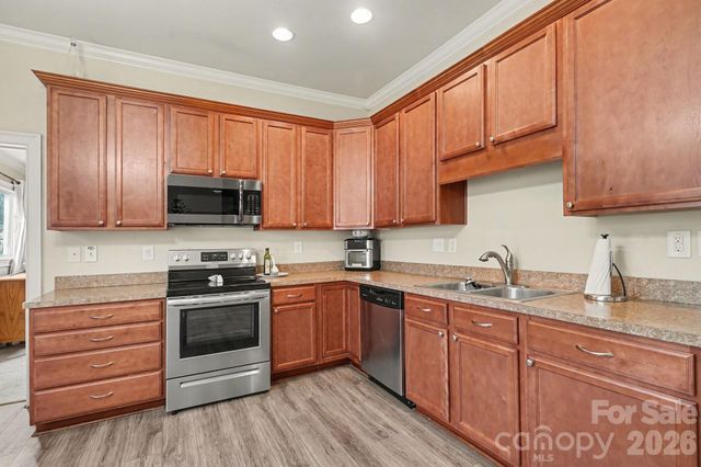 318 E Pressley Avenue, Mooresville, NC 28115