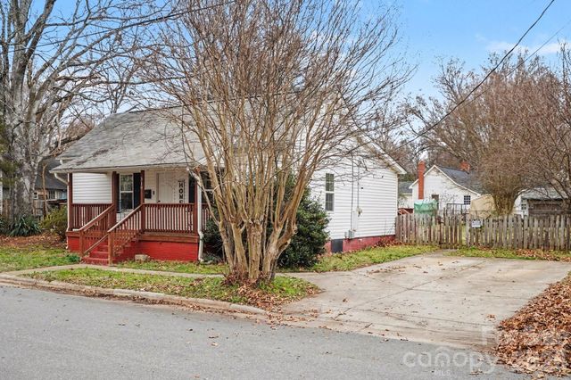 318 E Pressley Avenue, Mooresville, NC 28115