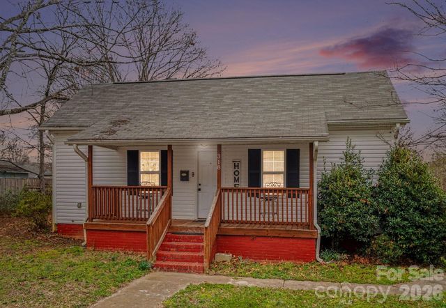318 E Pressley Avenue, Mooresville, NC 28115
