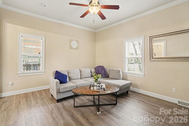 318 E Pressley Avenue, Mooresville, NC 28115