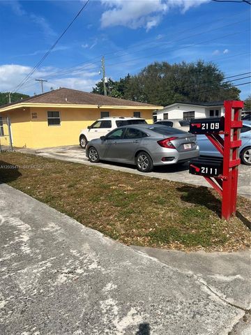 2111 NW 100th Street B, Miami, FL 33147