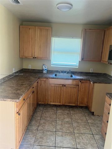 2111 NW 100th Street B, Miami, FL 33147