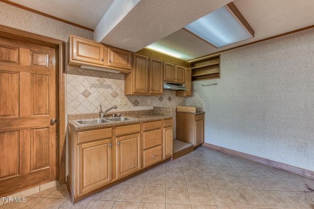 429 Hidden Valley Road, Kingsport, TN 37663