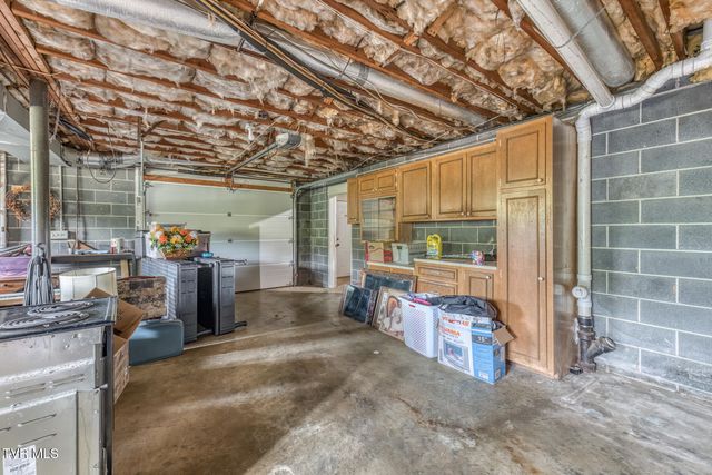 429 Hidden Valley Road, Kingsport, TN 37663