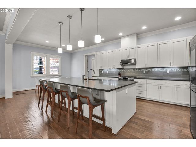 15243 Sw SEINE Dr, Portland, OR 97224
