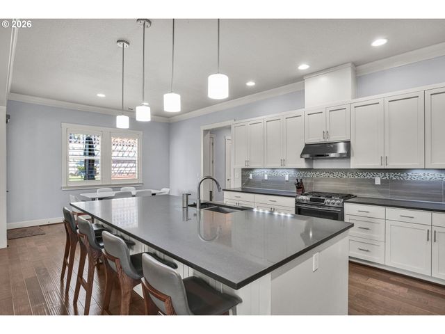 15243 Sw SEINE Dr, Portland, OR 97224