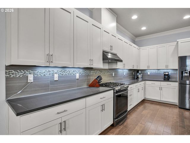 15243 Sw SEINE Dr, Portland, OR 97224