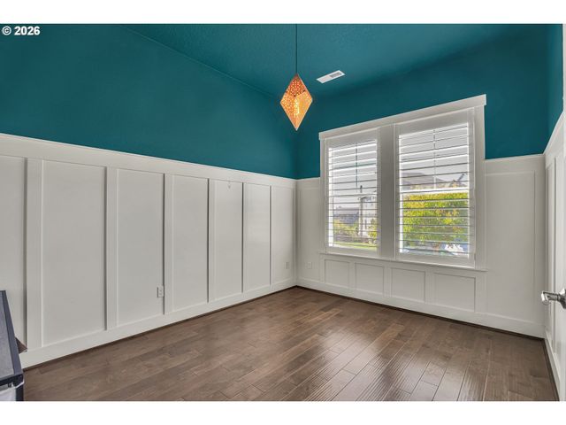 15243 Sw SEINE Dr, Portland, OR 97224