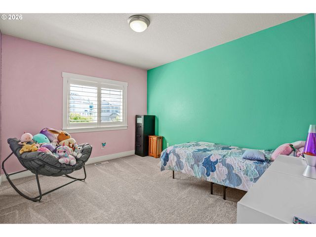 15243 Sw SEINE Dr, Portland, OR 97224