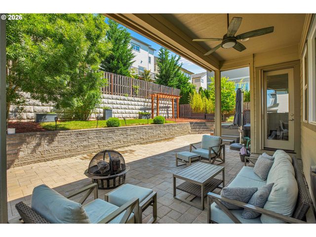 15243 Sw SEINE Dr, Portland, OR 97224