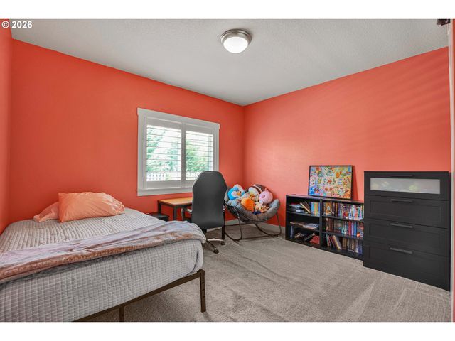 15243 Sw SEINE Dr, Portland, OR 97224