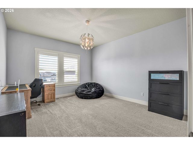 15243 Sw SEINE Dr, Portland, OR 97224