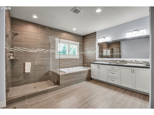 15243 Sw SEINE Dr, Portland, OR 97224