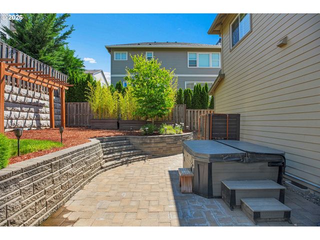 15243 Sw SEINE Dr, Portland, OR 97224