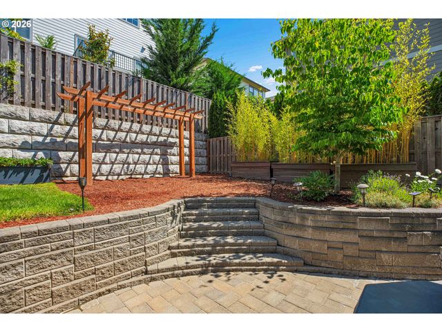 15243 Sw SEINE Dr, Portland, OR 97224