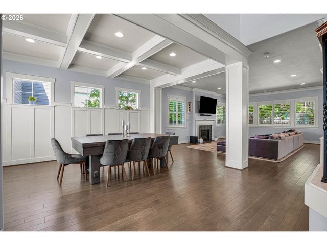 15243 Sw SEINE Dr, Portland, OR 97224