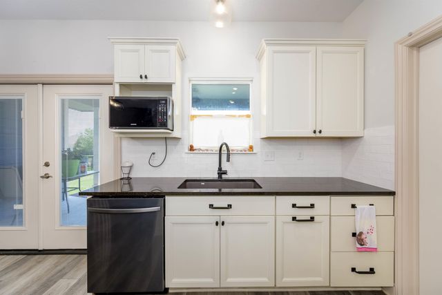 6733 E Central Park Ave, Bel Aire, KS 67226