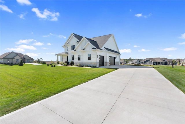 6629 Morning Dew Lane, Sun Prairie, WI 53590