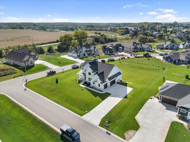 6629 Morning Dew Lane, Sun Prairie, WI 53590