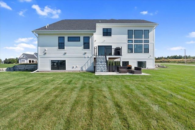 6629 Morning Dew Lane, Sun Prairie, WI 53590