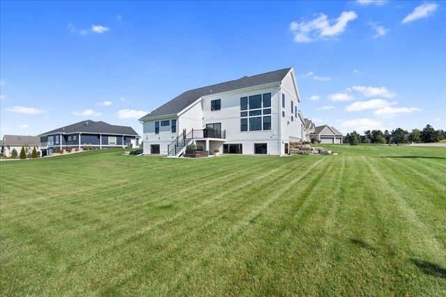 6629 Morning Dew Lane, Sun Prairie, WI 53590