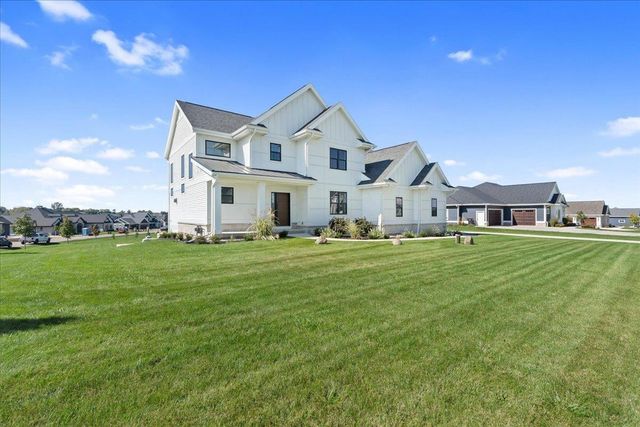 6629 Morning Dew Lane, Sun Prairie, WI 53590