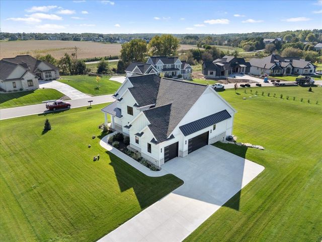 6629 Morning Dew Lane, Sun Prairie, WI 53590