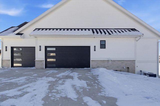 6629 Morning Dew Lane, Sun Prairie, WI 53590