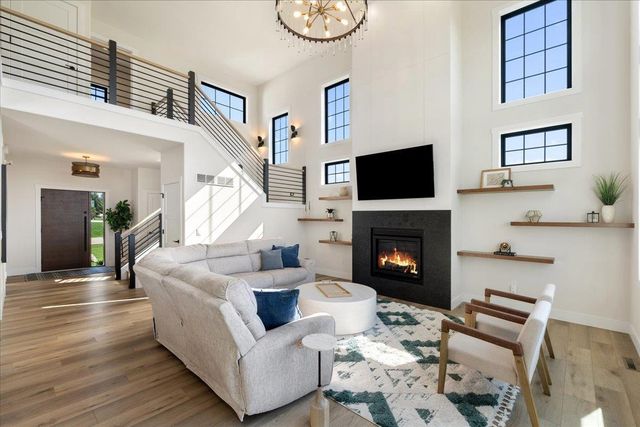 6629 Morning Dew Lane, Sun Prairie, WI 53590