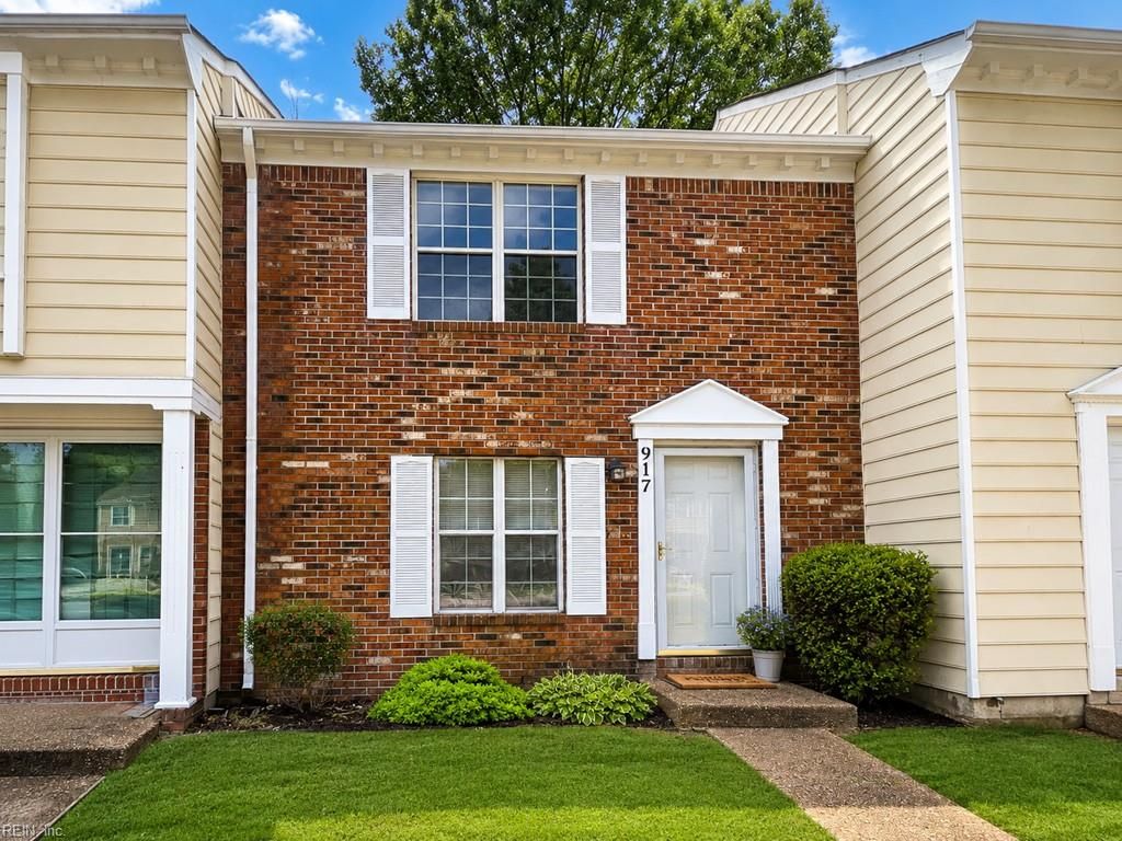917 Spinnaker CT, Chesapeake, VA 23320