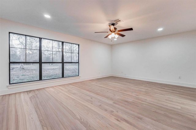 475 County Road 3183, Cleveland, TX 77327